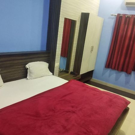 Negi'S Grand By Wb Hotels Kanpur Eksteriør billede