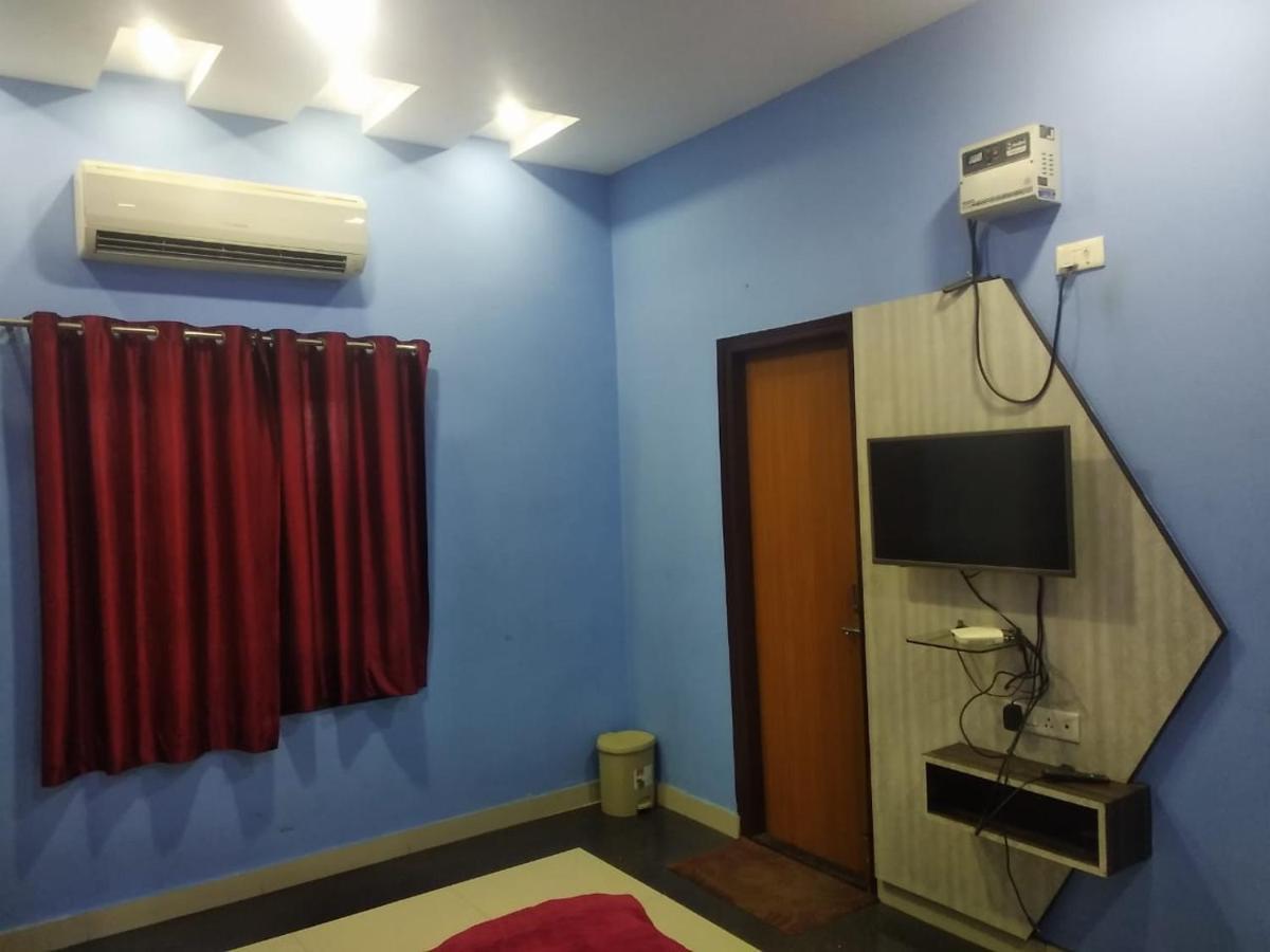 Negi'S Grand By Wb Hotels Kanpur Eksteriør billede