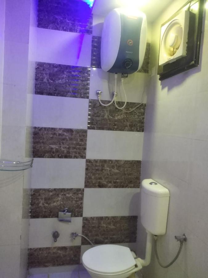 Negi'S Grand By Wb Hotels Kanpur Eksteriør billede