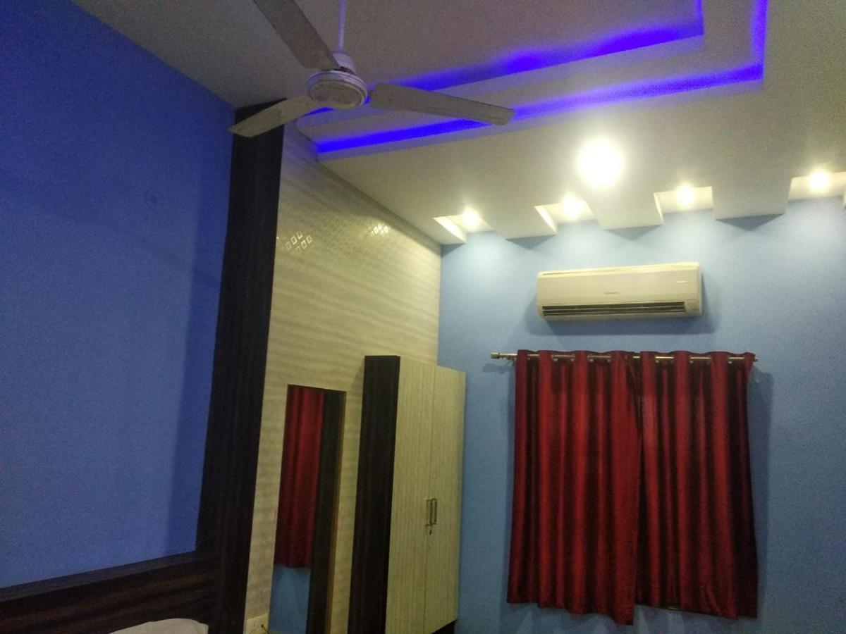 Negi'S Grand By Wb Hotels Kanpur Eksteriør billede