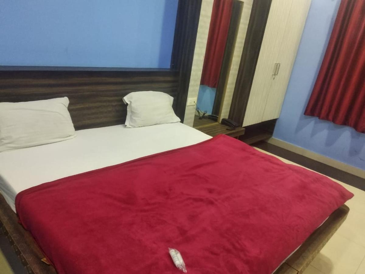 Negi'S Grand By Wb Hotels Kanpur Eksteriør billede