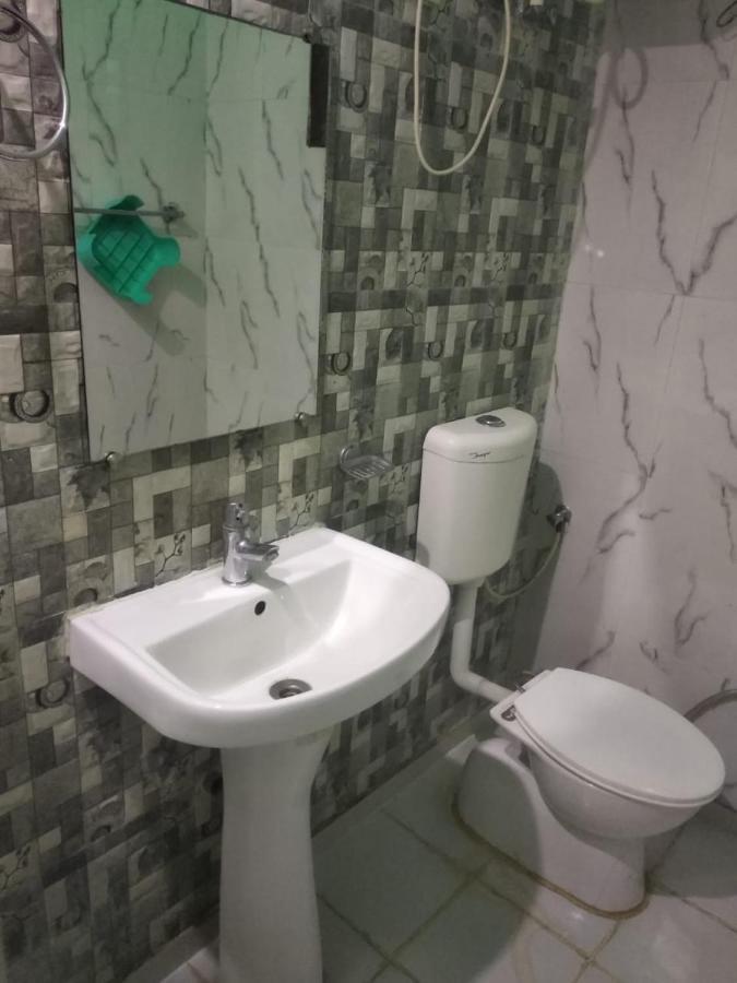 Negi'S Grand By Wb Hotels Kanpur Eksteriør billede